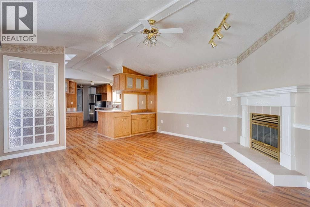 172 Clausen Crescent — photo 3