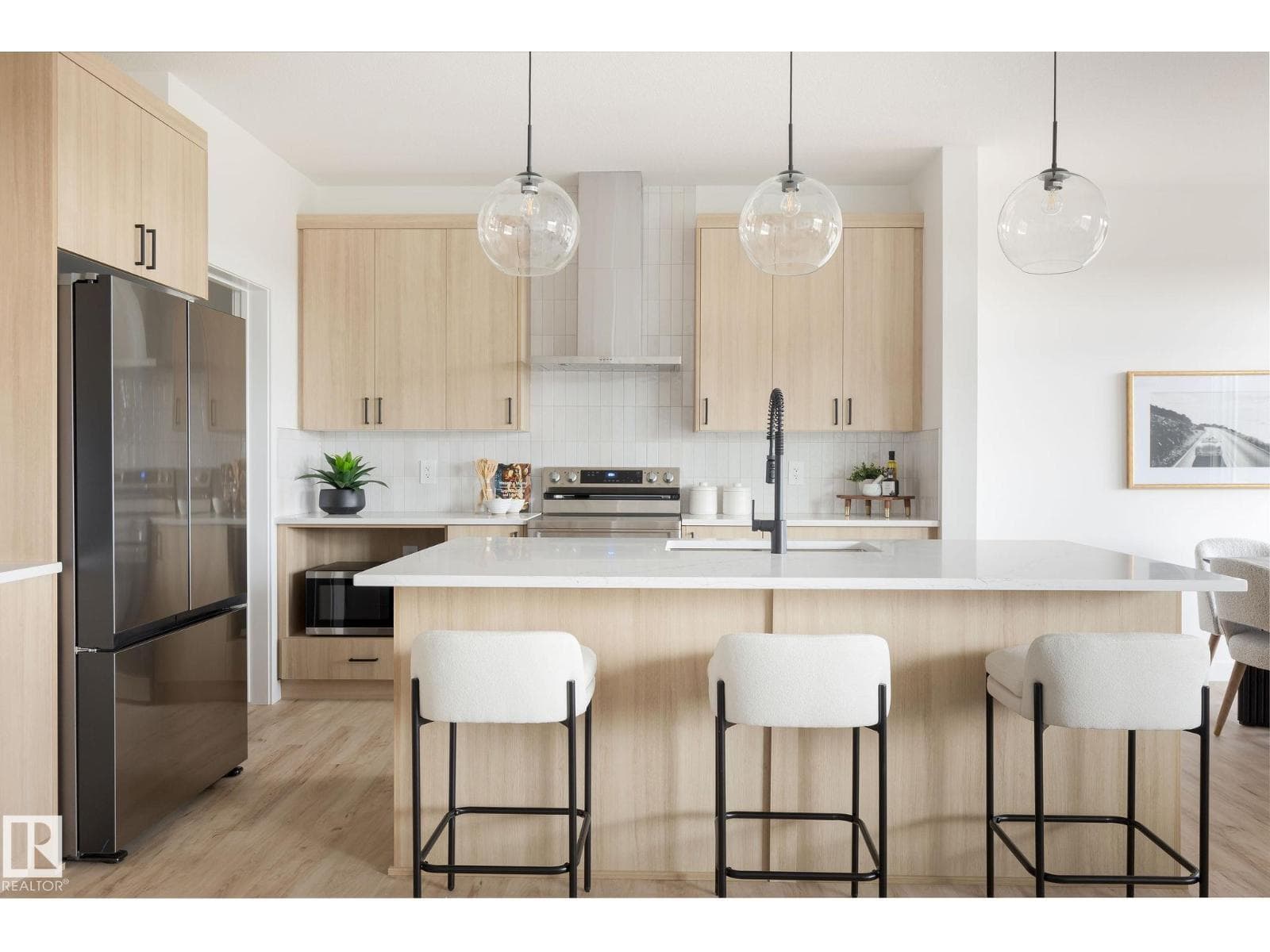 23 Cessy ST — photo 3