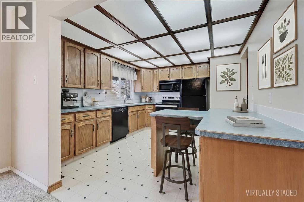 68 West Glen Crescent SW — photo 5