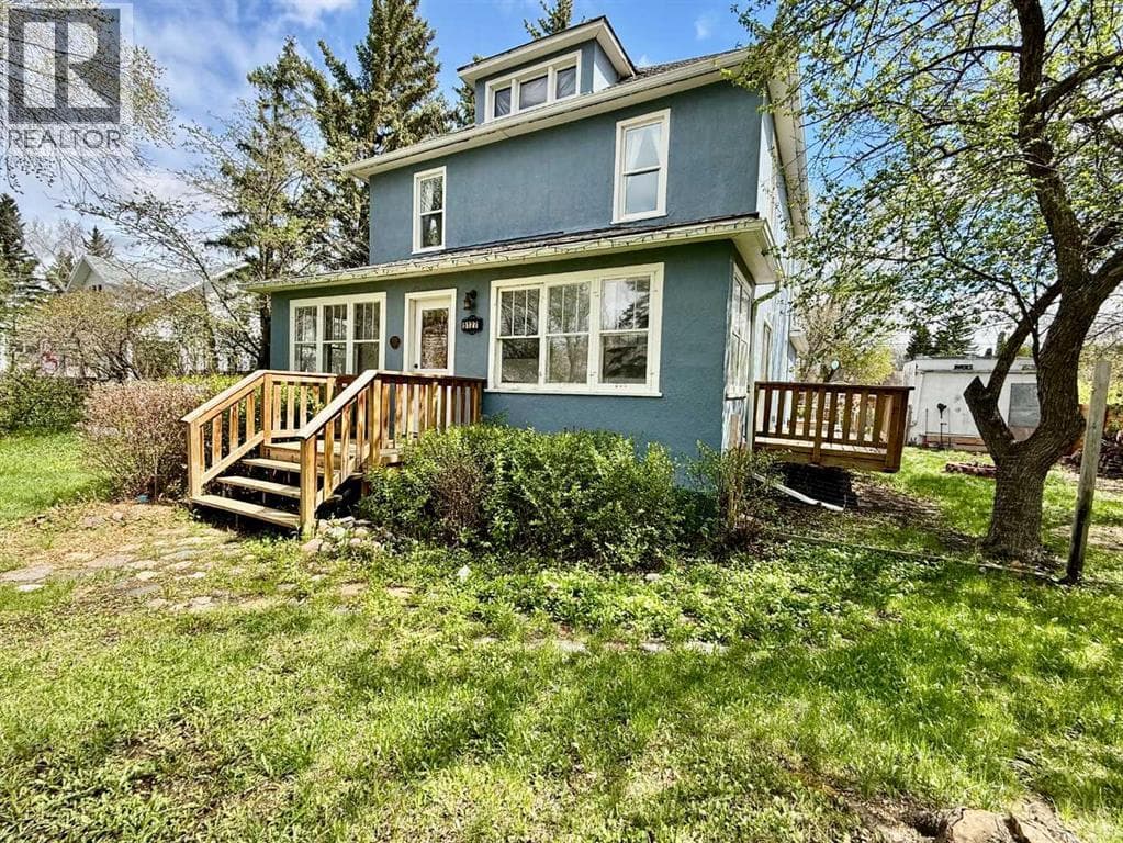 5127 47 Street — photo 2