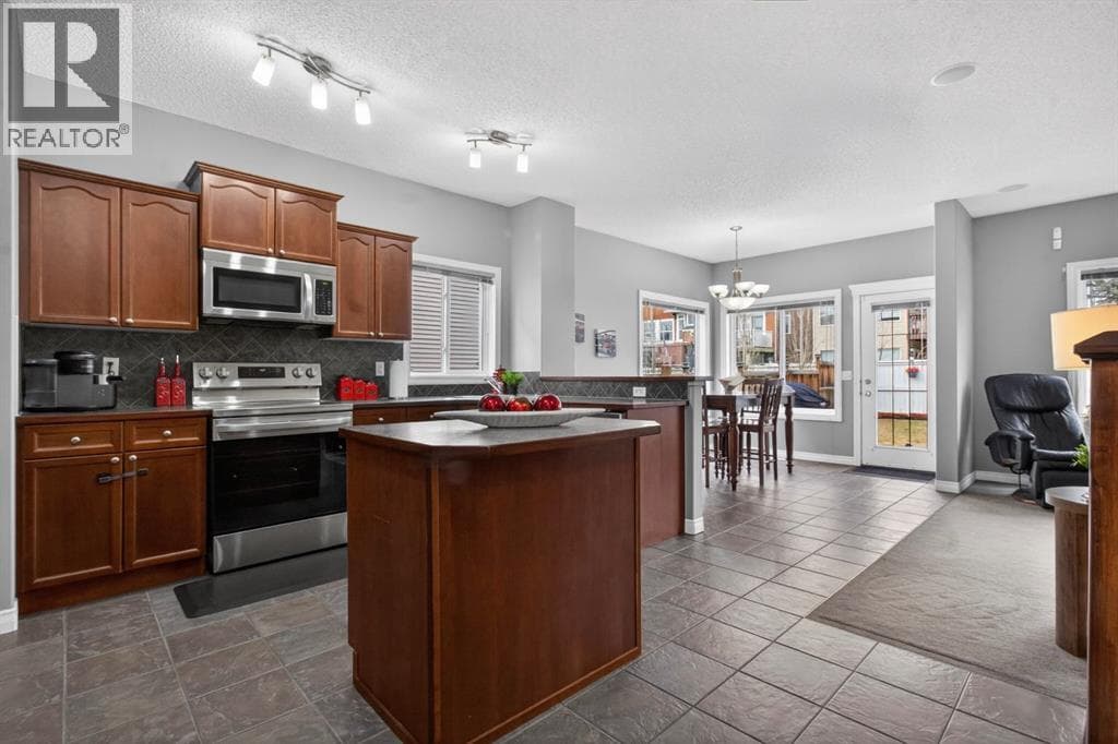 98 Evanscove Circle NW — photo 3