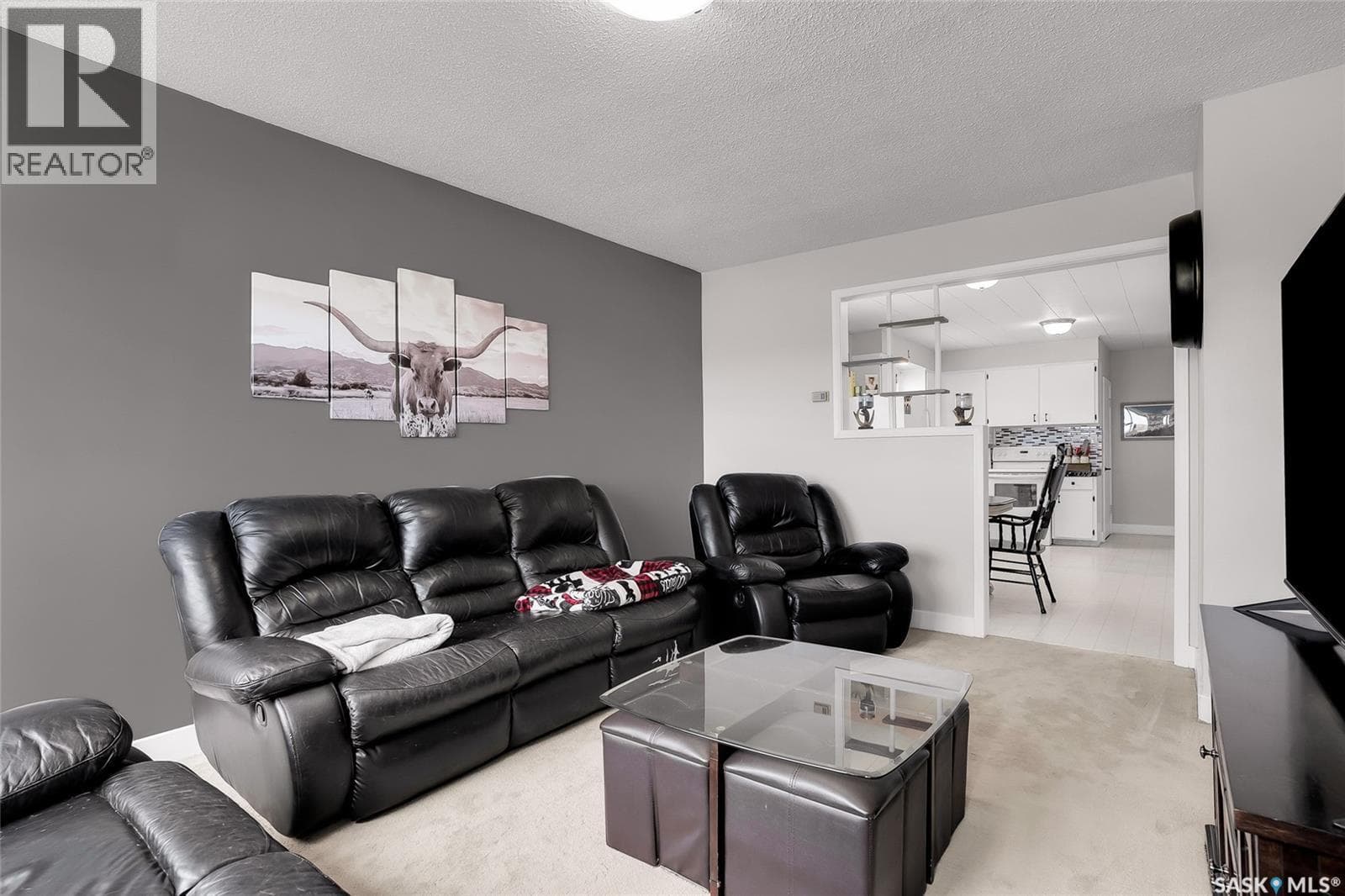 406 Railway AVENUE — photo 2