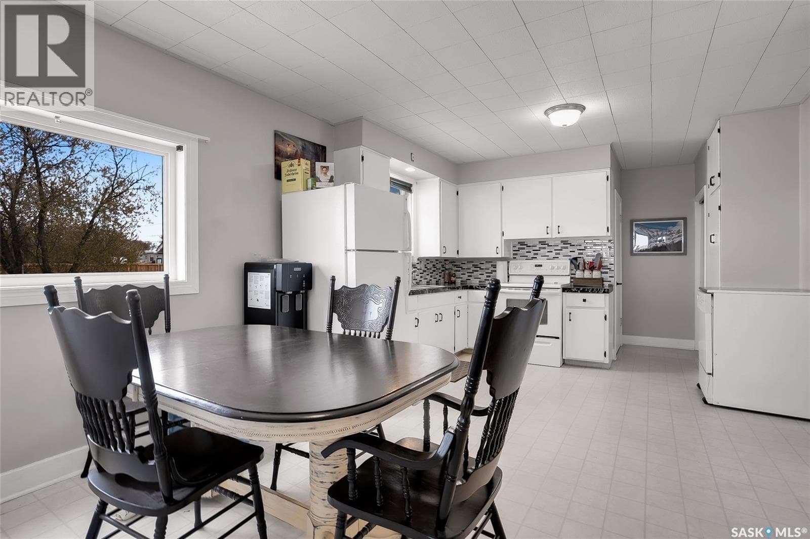 406 Railway AVENUE — photo 5
