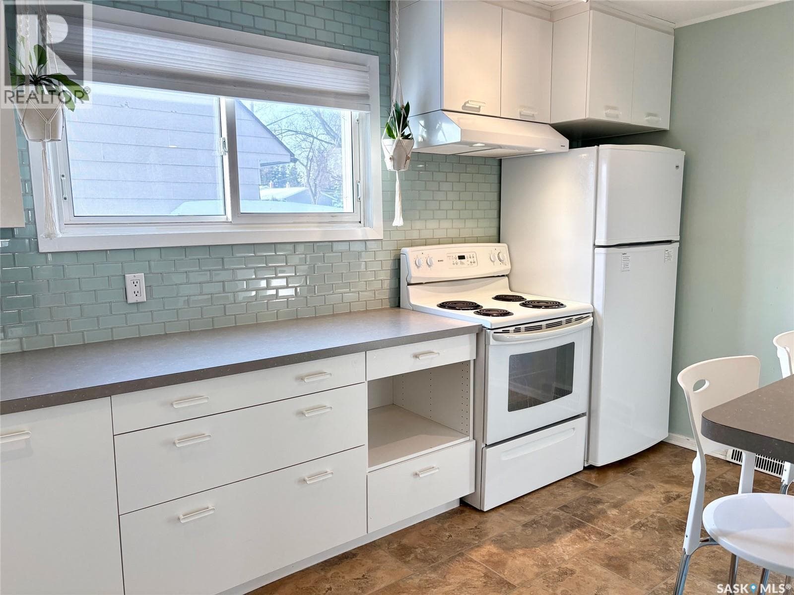 113 Laurier AVENUE — photo 2