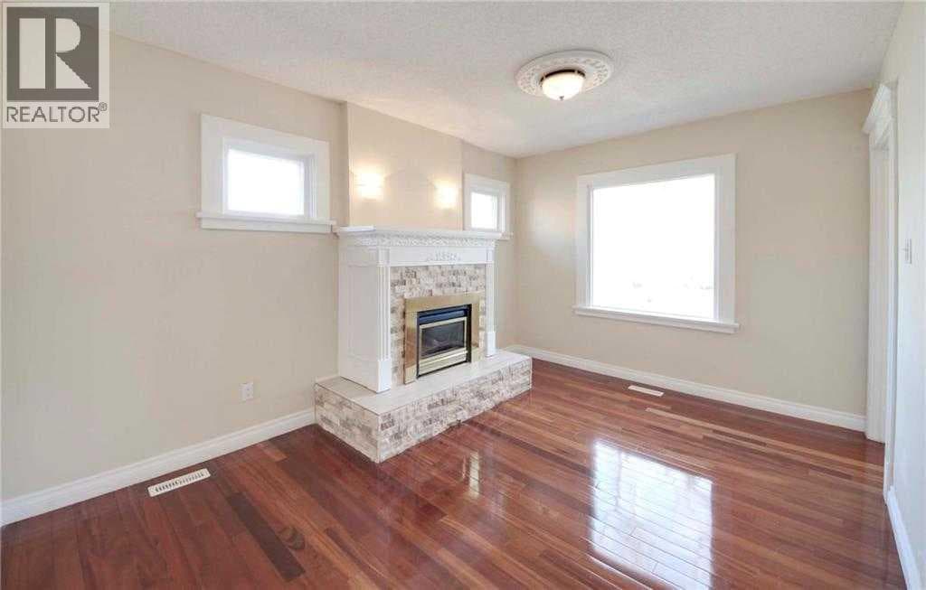 919 1 Street NW — photo 4