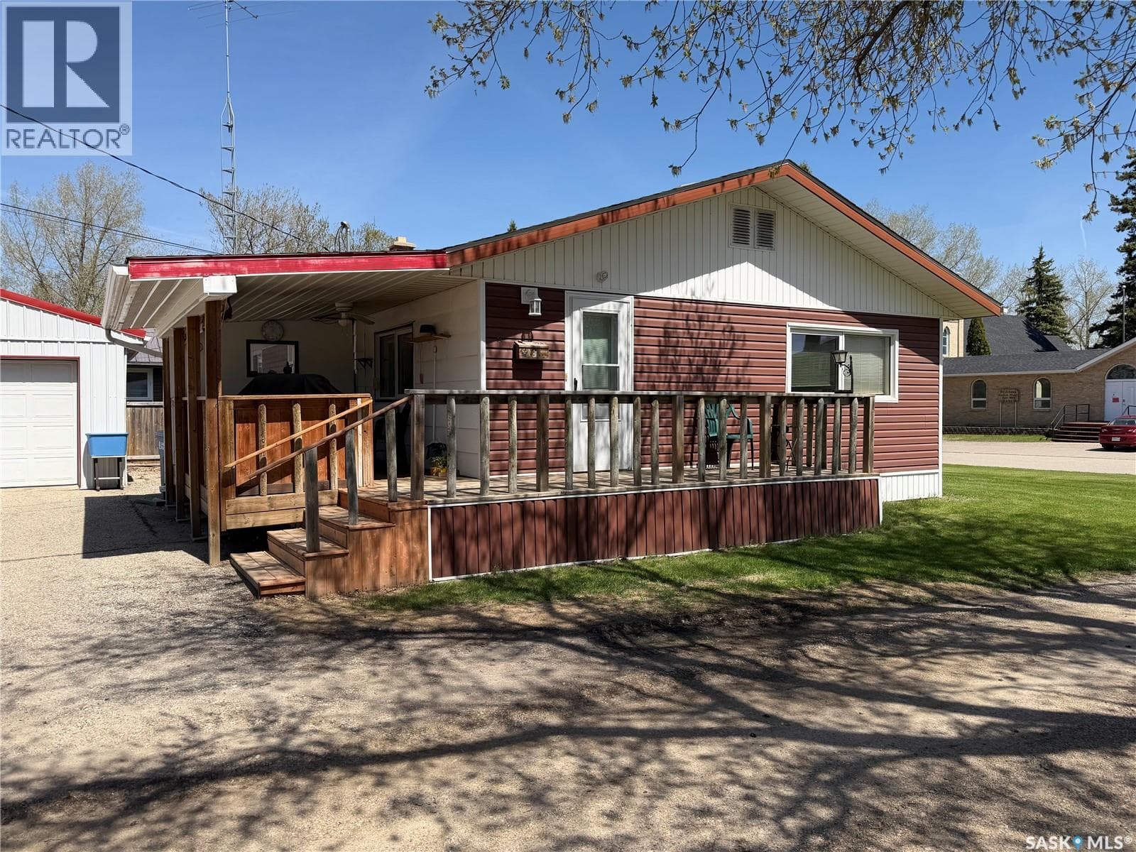 708 Ellice STREET — photo 3
