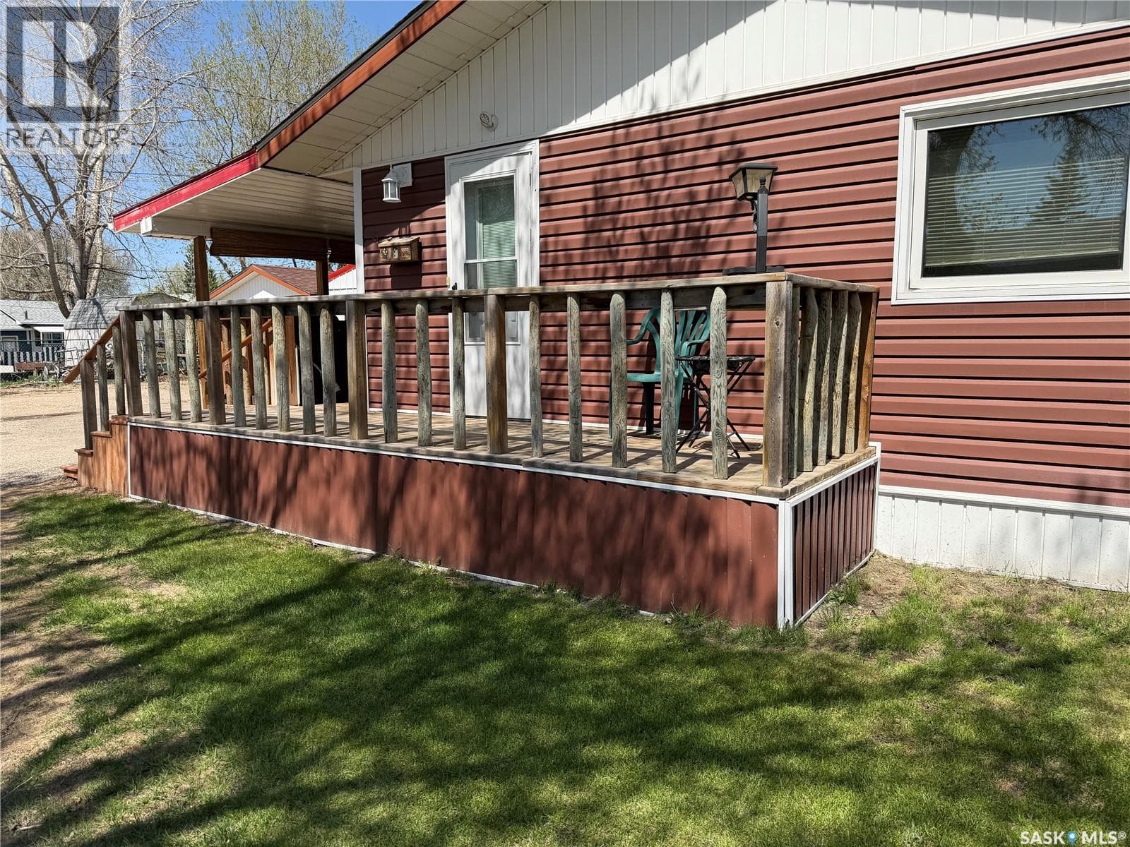 708 Ellice STREET — photo 2