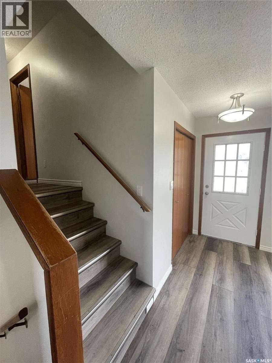 1510 McKercher DRIVE — photo 4