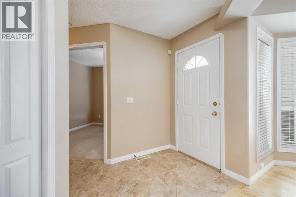 17 Rocky Ridge Villas NW — photo 2