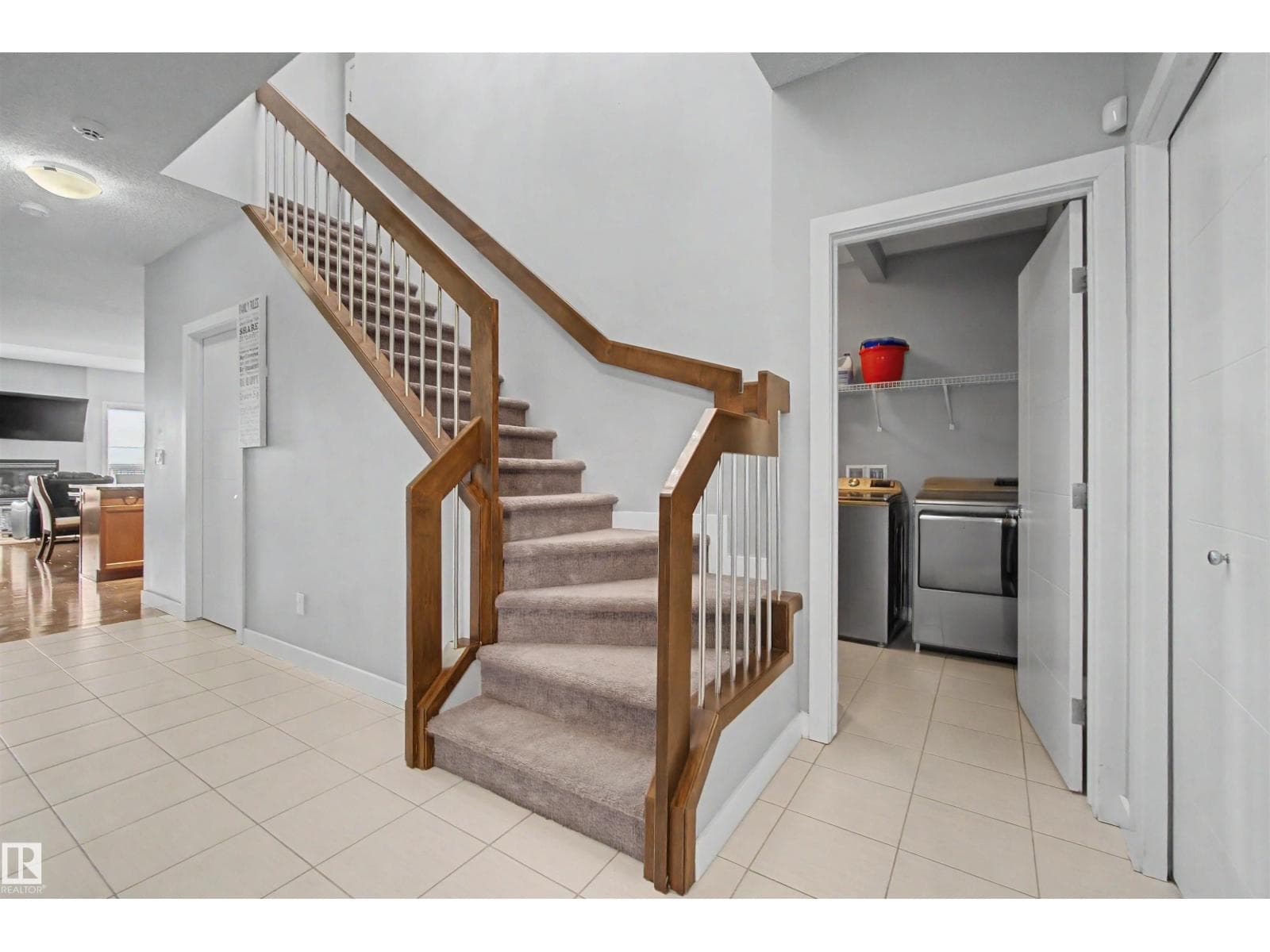 1602 CHAPMAN WY SW — photo 4