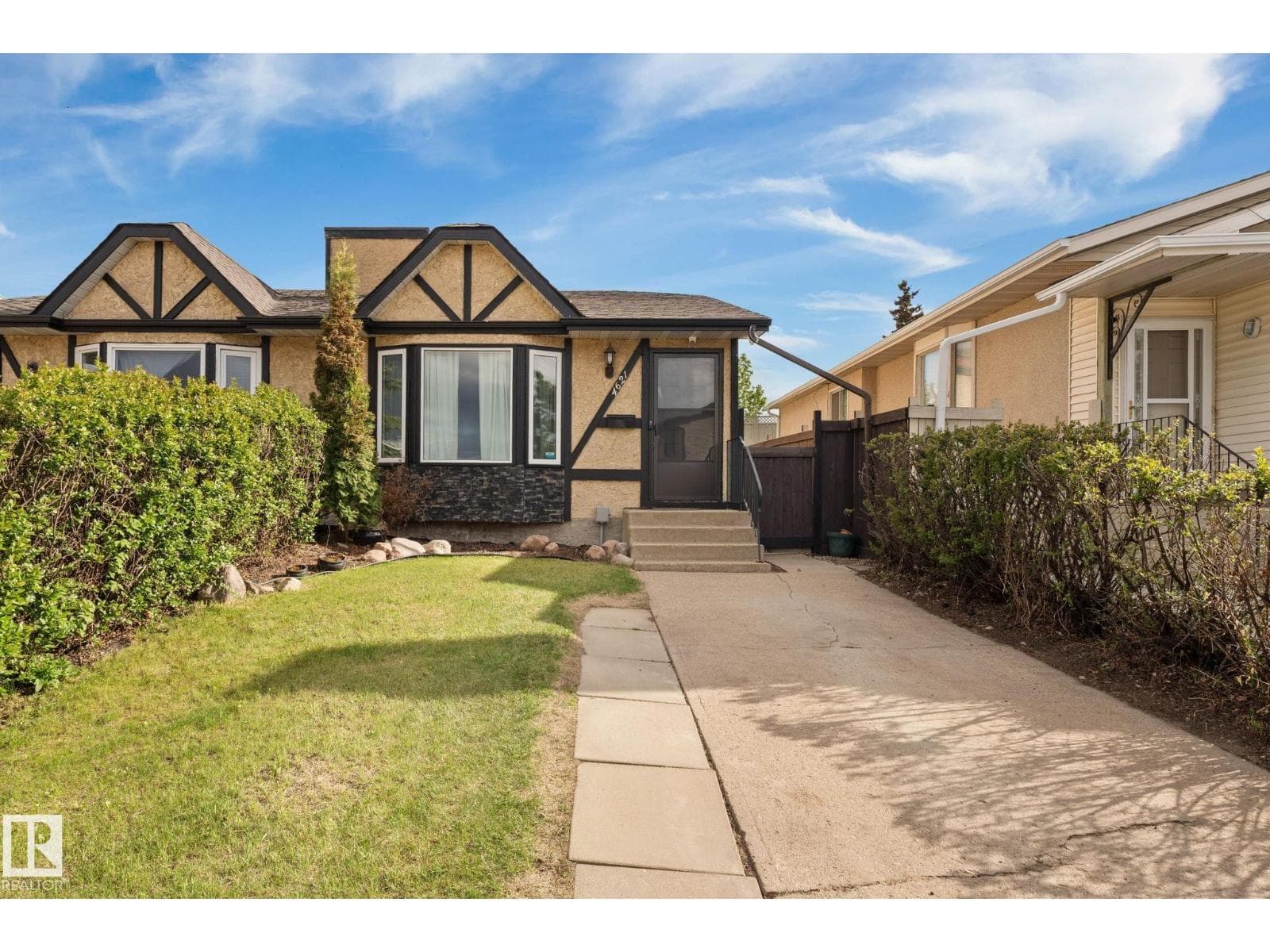4621 126 AV NW