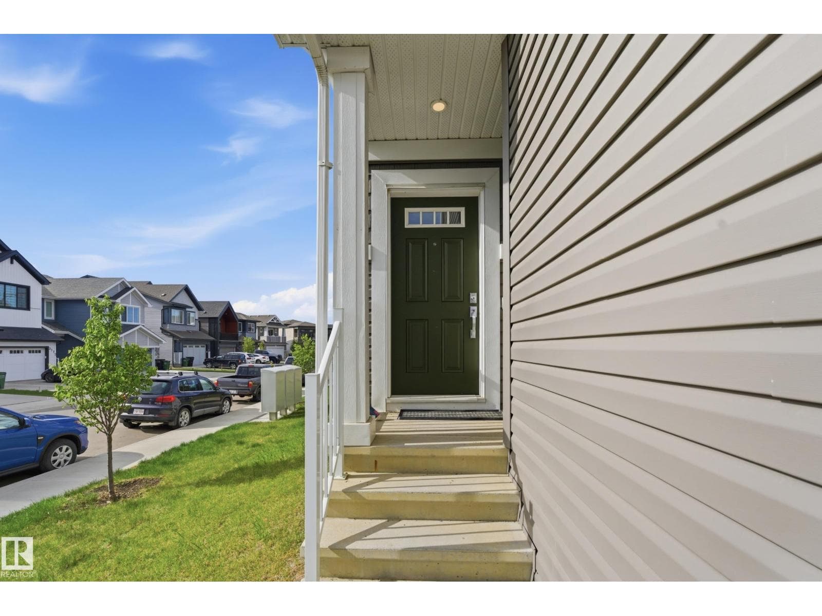 3888 CHRUSTAWKA PL SW — photo 3