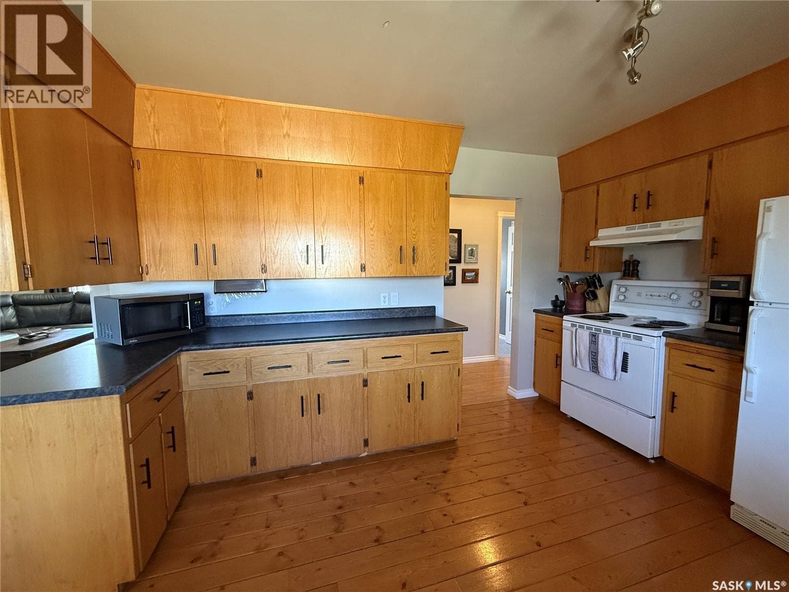 1009 First STREET — photo 4