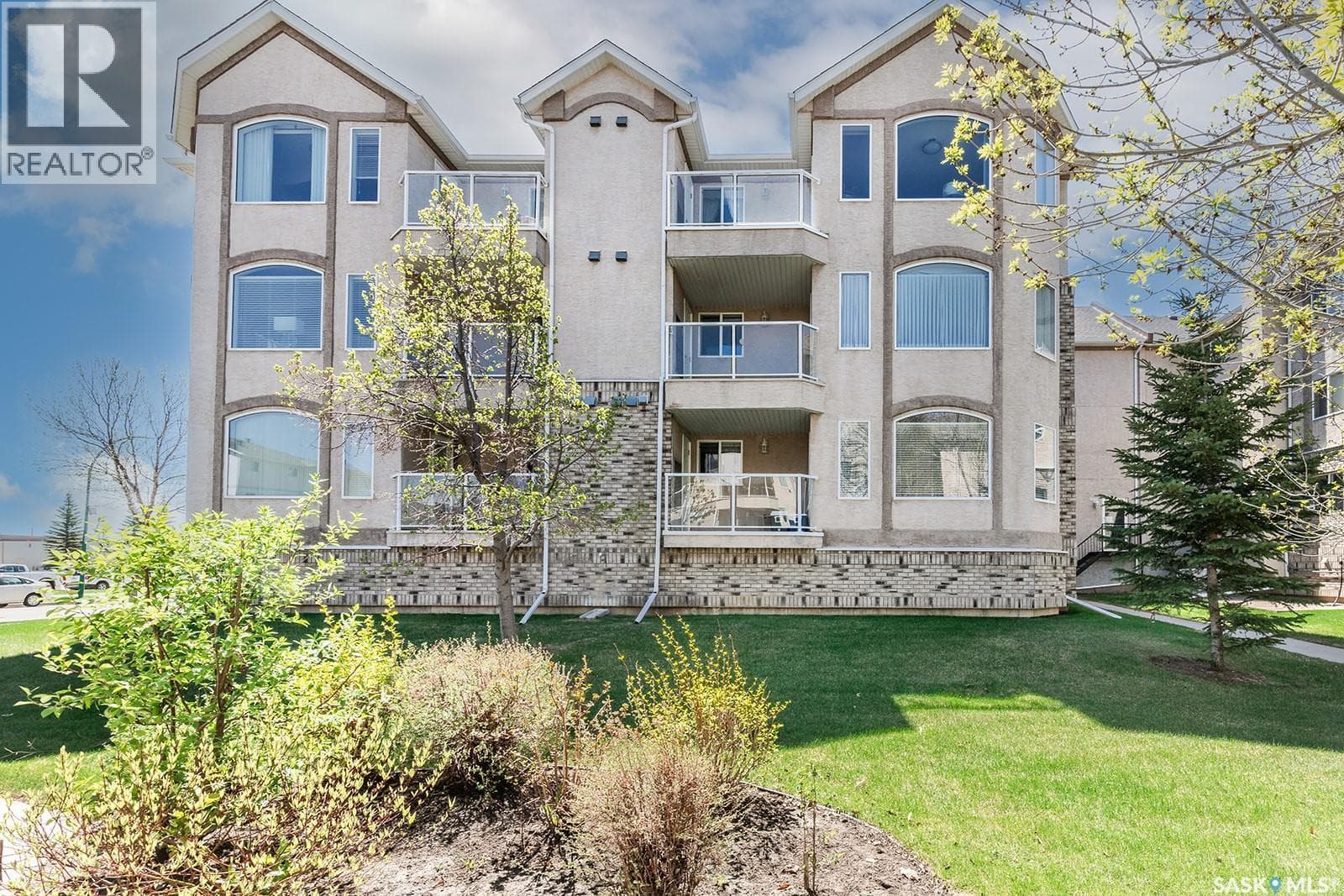 104 230 Heath AVENUE — photo 4