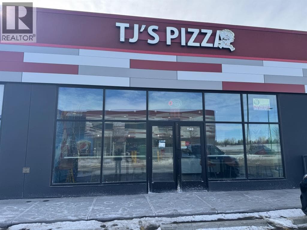 1140, 28 Kingsview Road SE