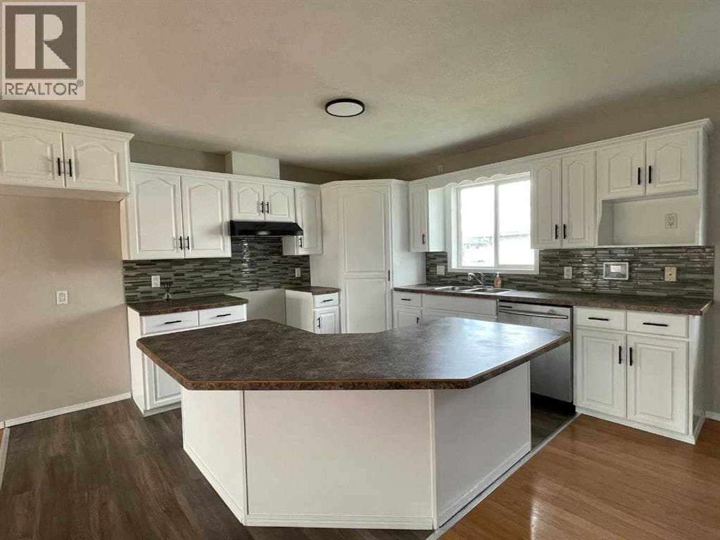 12 Bison Crescent — photo 5