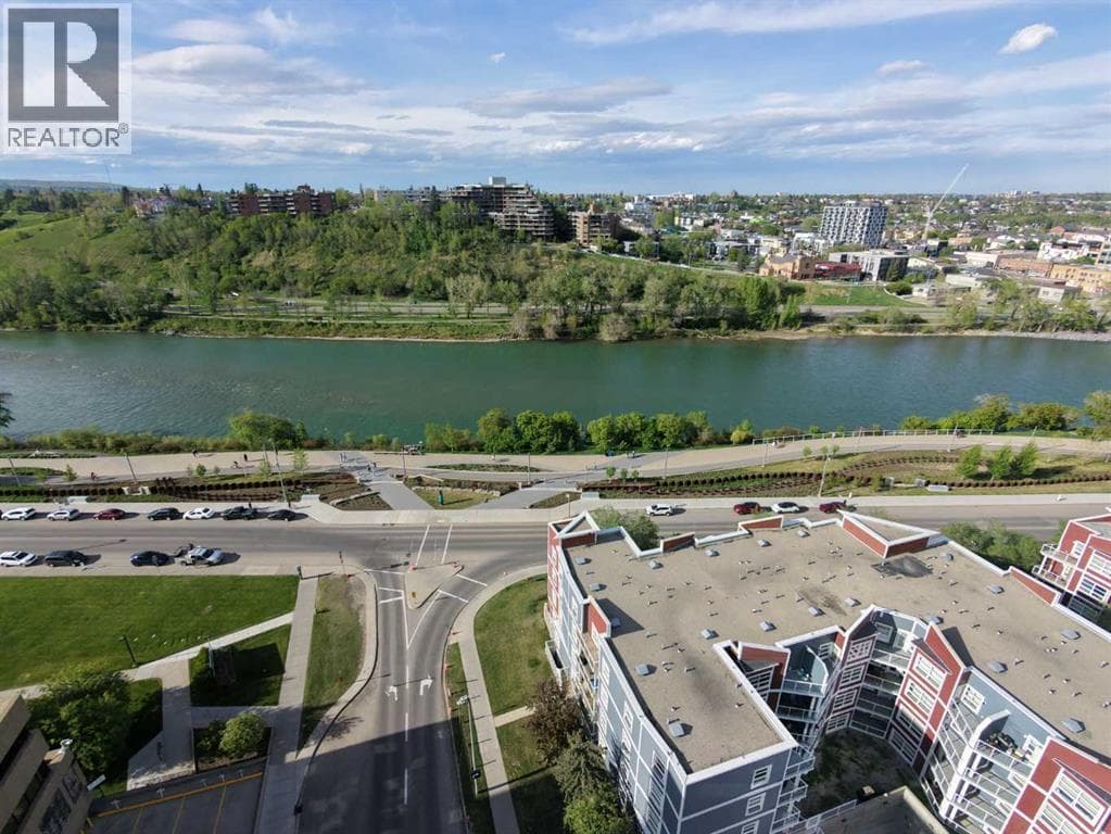 209, 333 Riverfront Avenue SE — photo 2
