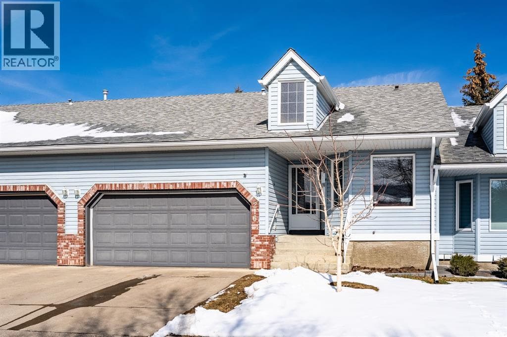 216 Valley Ridge Heights NW