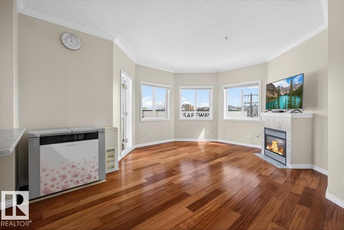 #326 8528 82 AV NW — photo 3