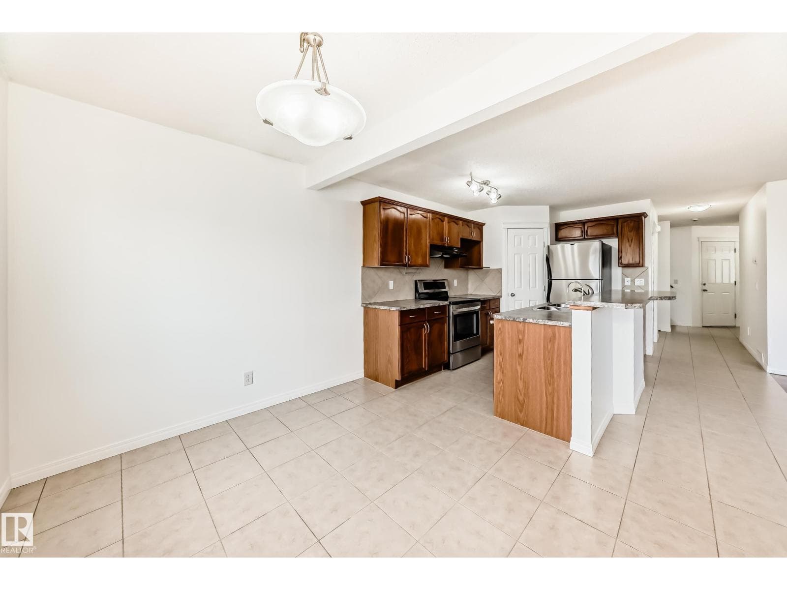 54 Royal Elm RD NW — photo 5