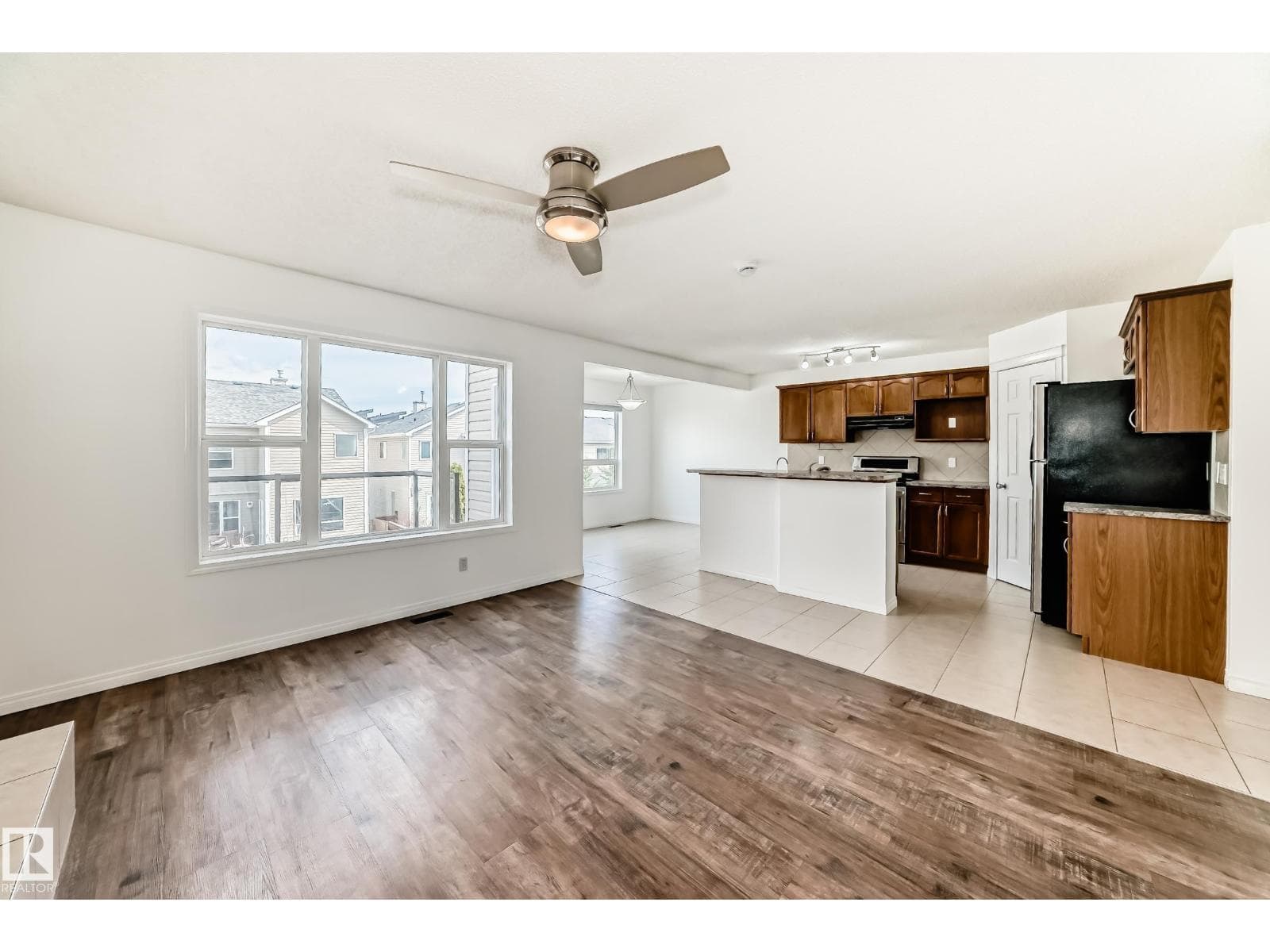 54 Royal Elm RD NW — photo 4