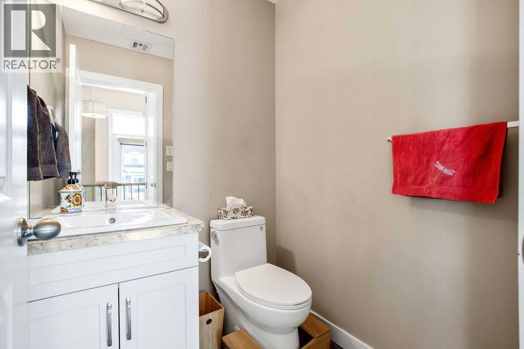 2226 Westmount Road NW — photo 5