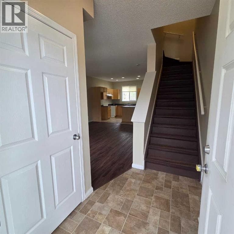 4, 624 41 Street — photo 3