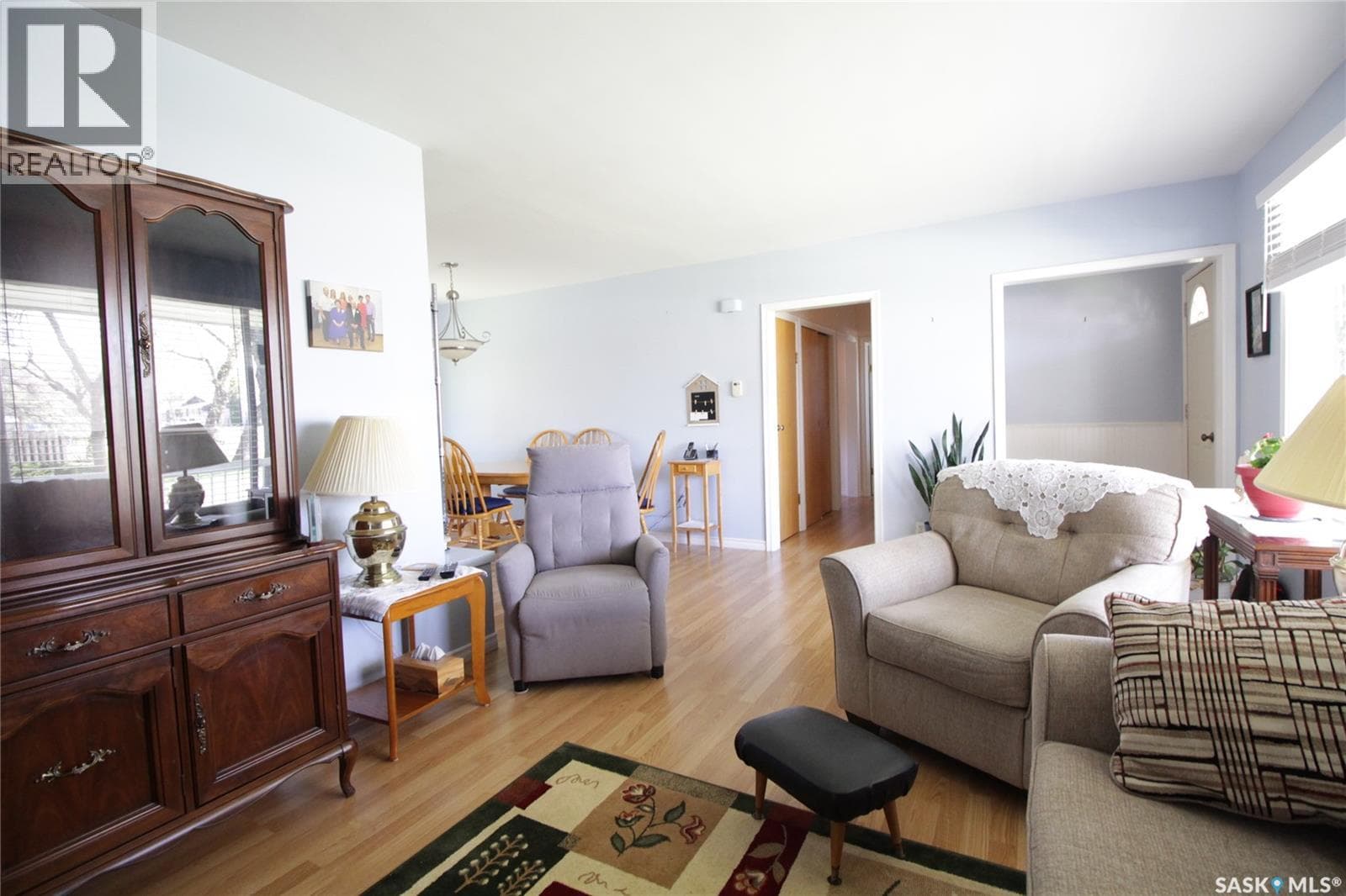 1208 Mark AVENUE — photo 3