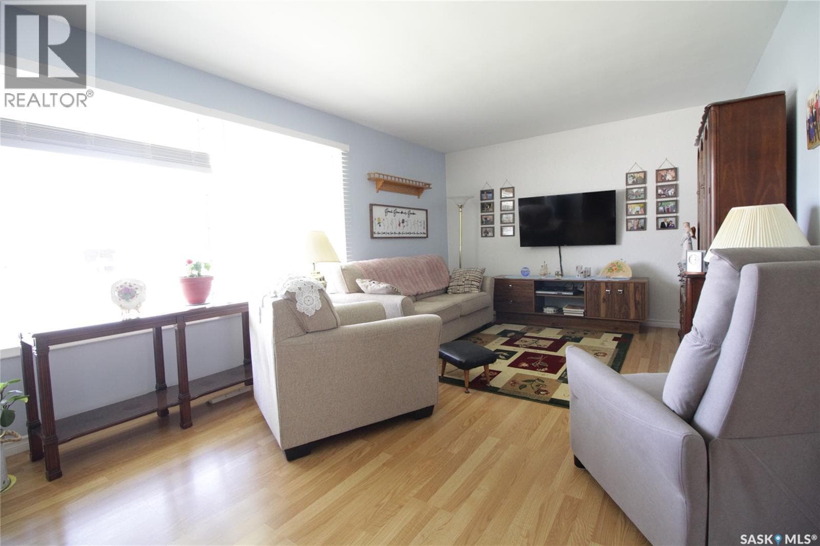 1208 Mark AVENUE — photo 5
