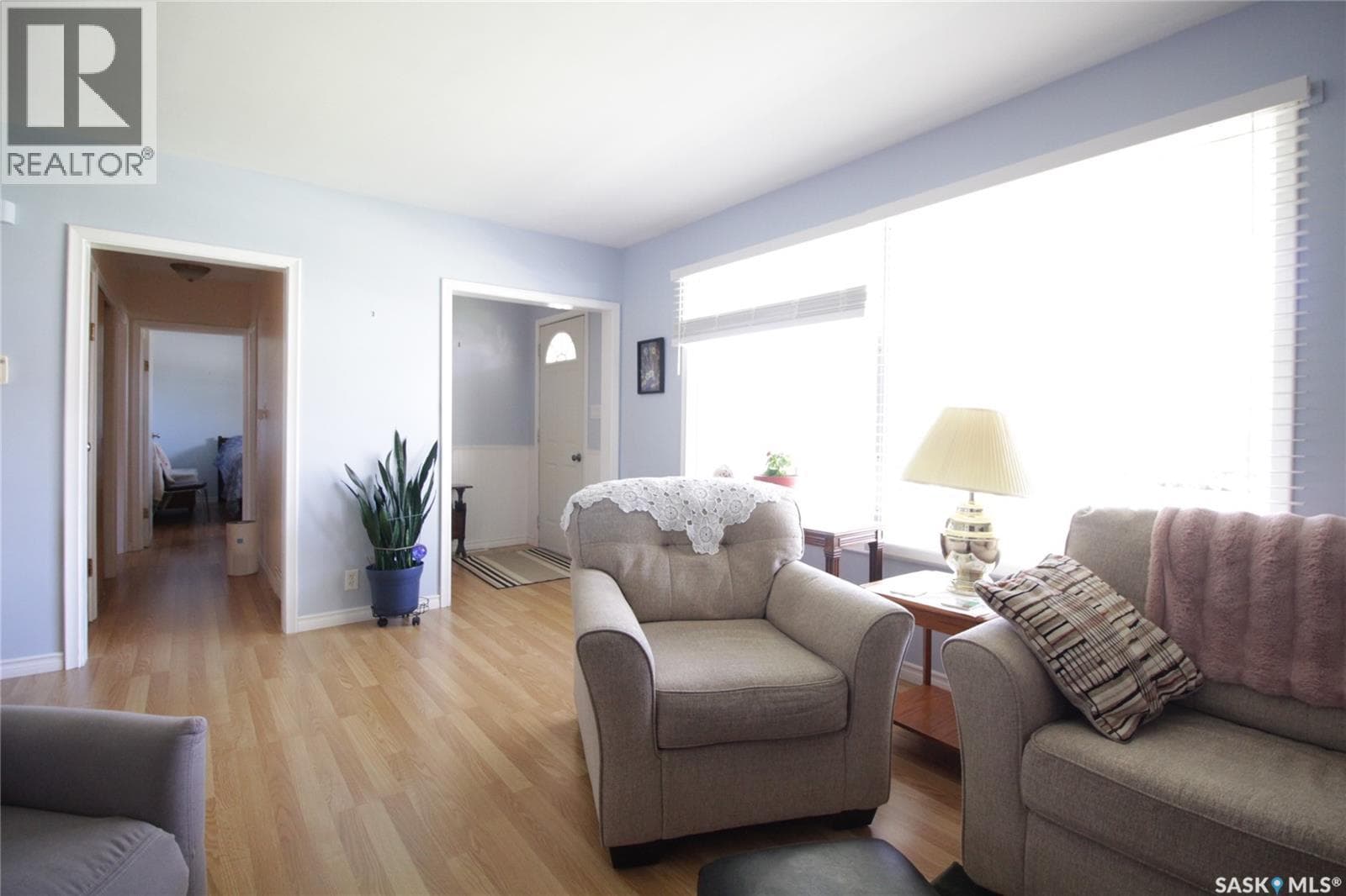 1208 Mark AVENUE — photo 2