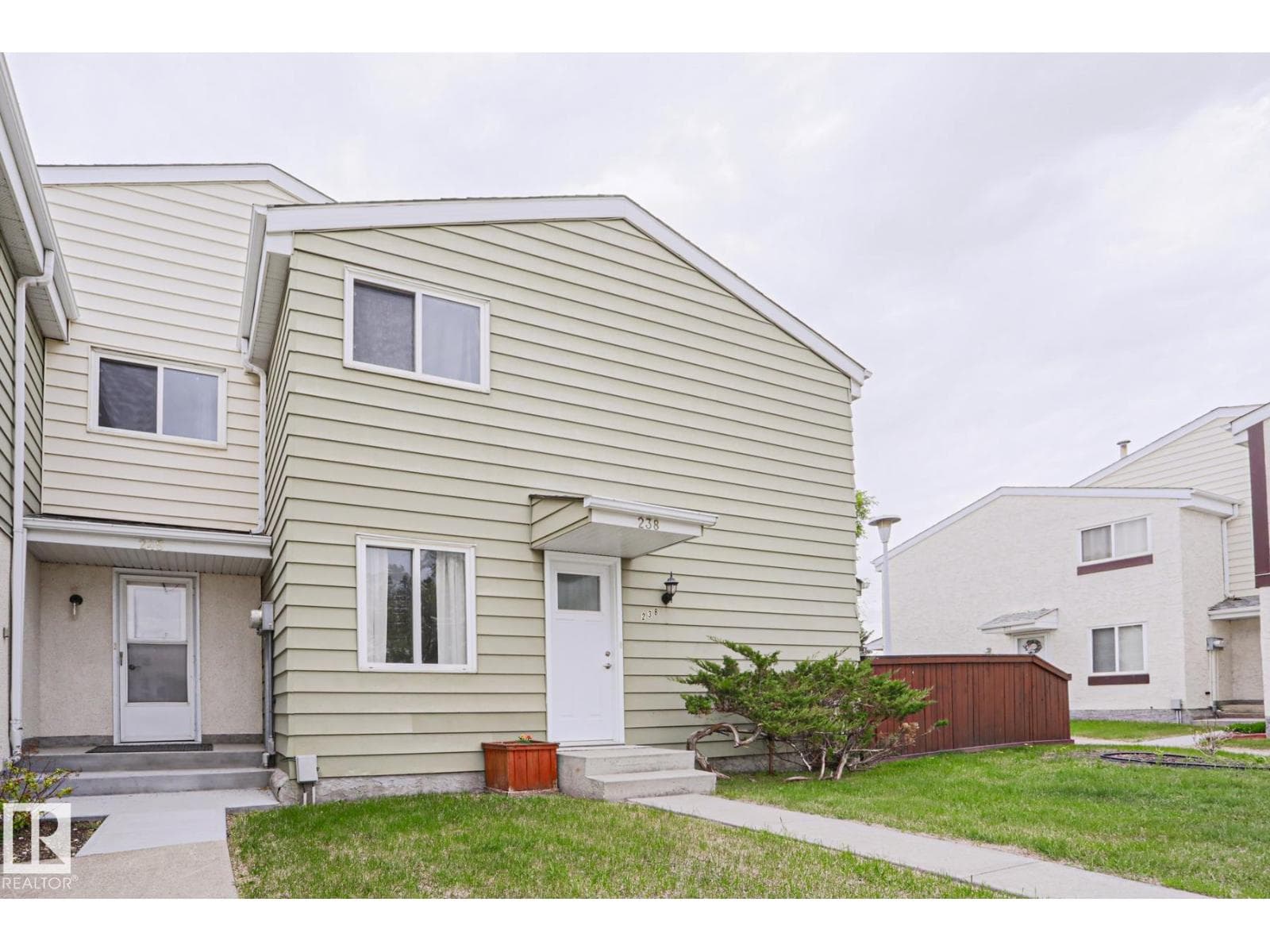 238 PRIMROSE GARDENS GD NW