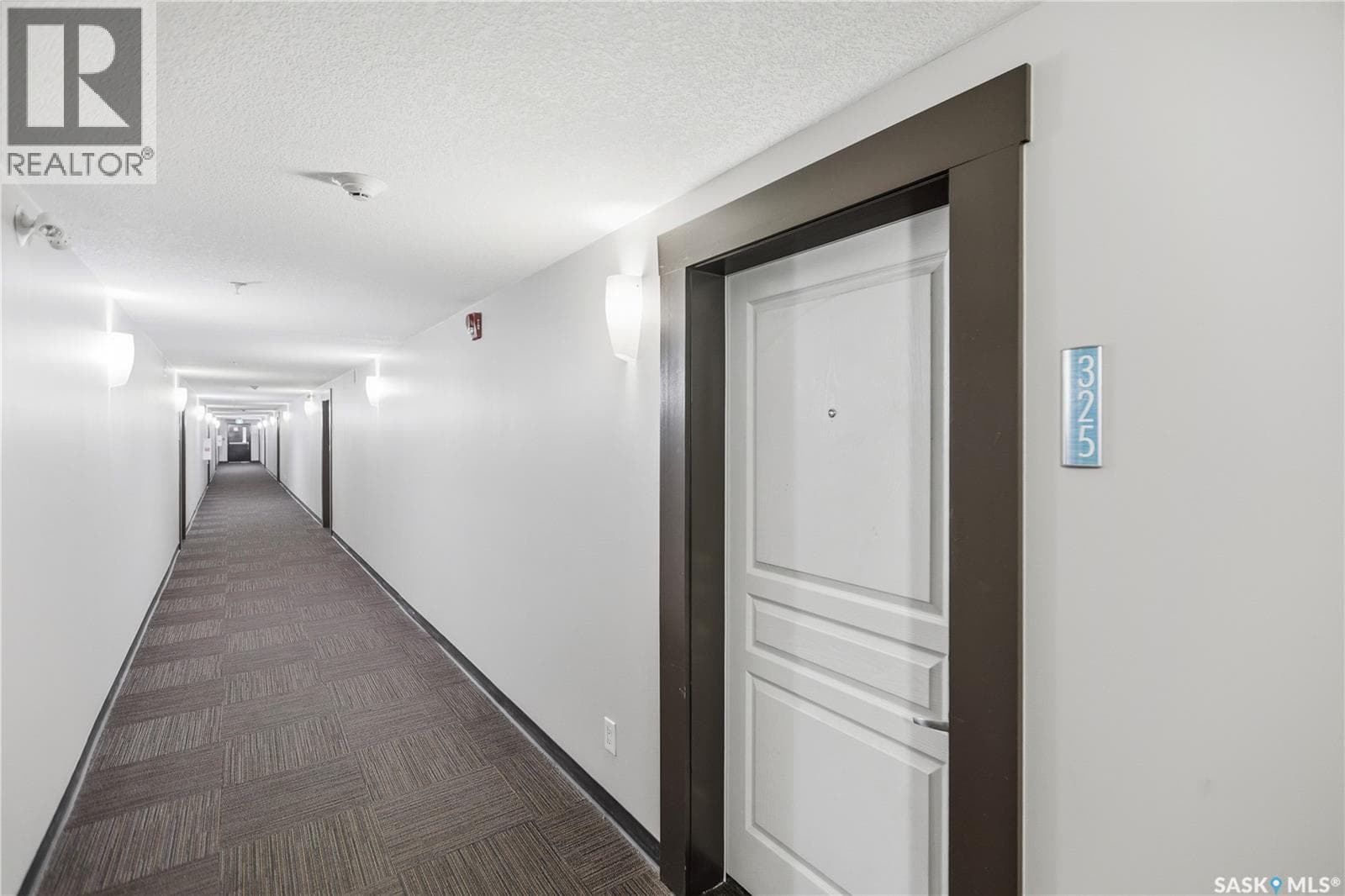 325 5303 Universal CRESCENT — photo 5