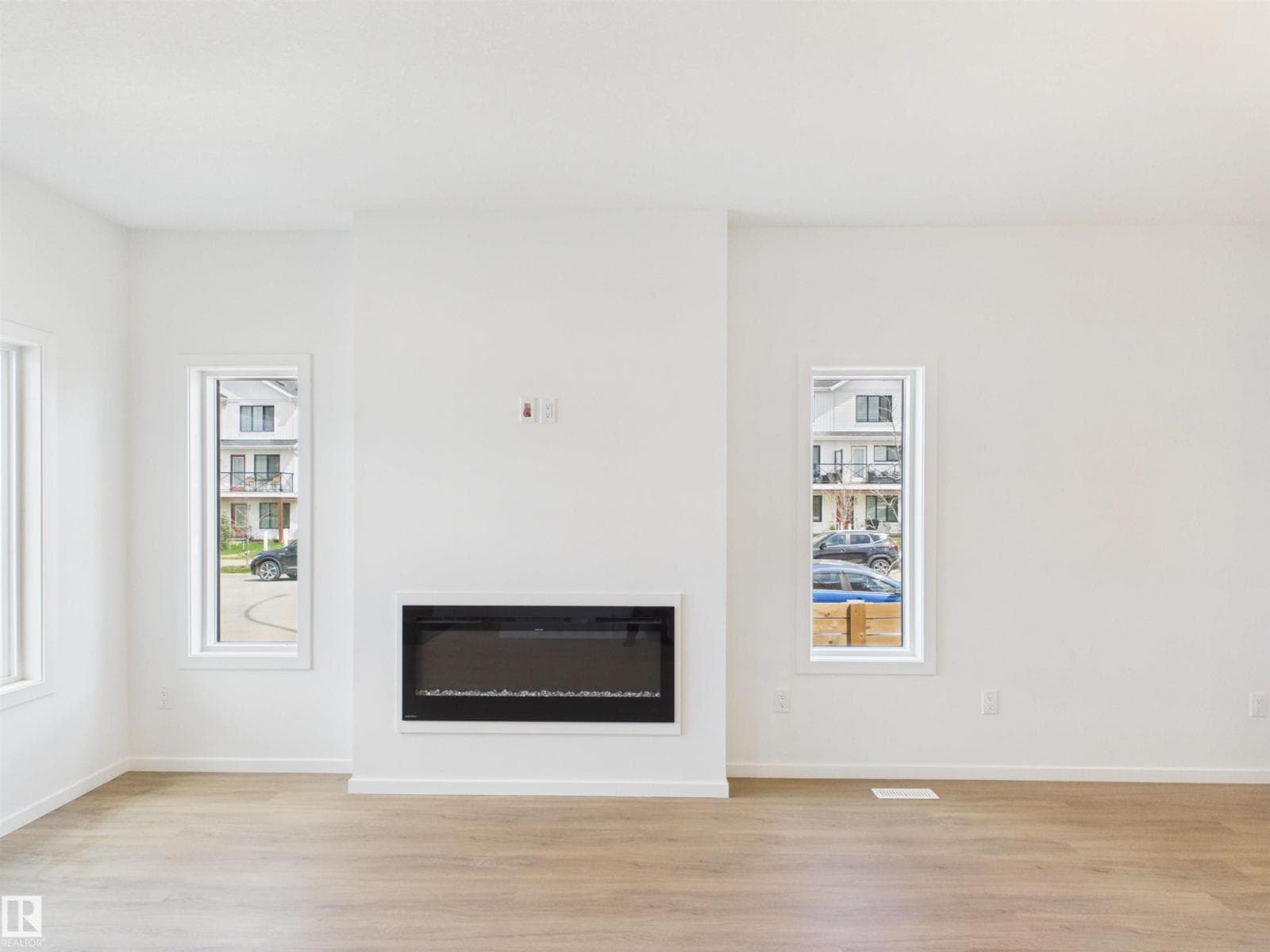 43 ETON LI — photo 3