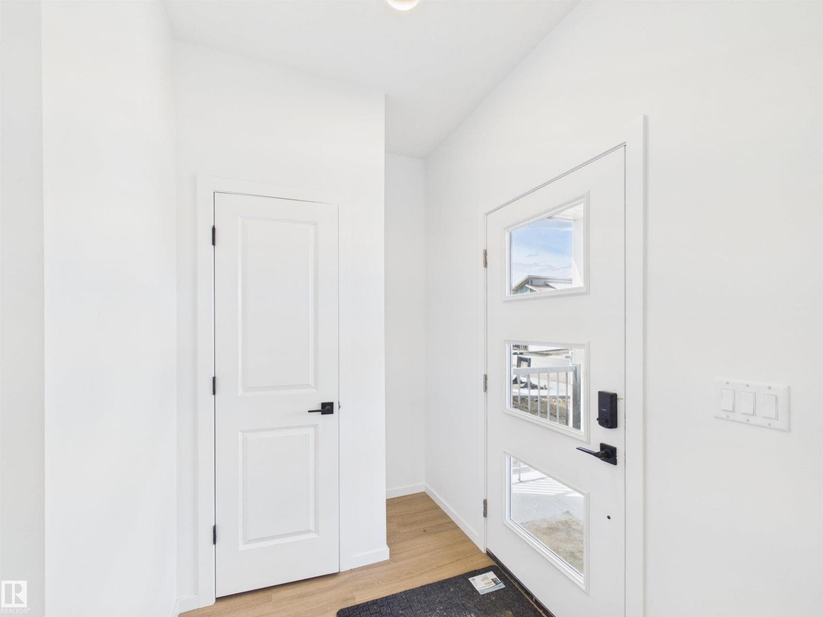43 ETON LI — photo 2
