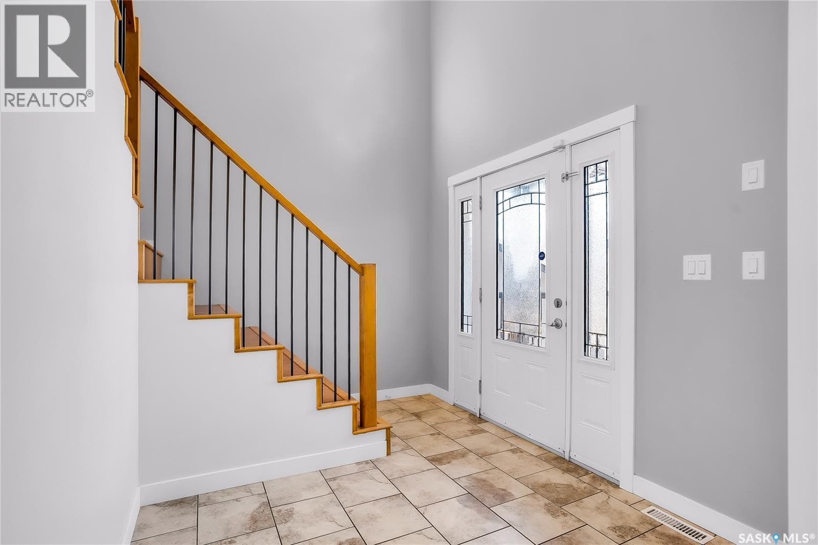 208 O' Meara COURT — photo 4