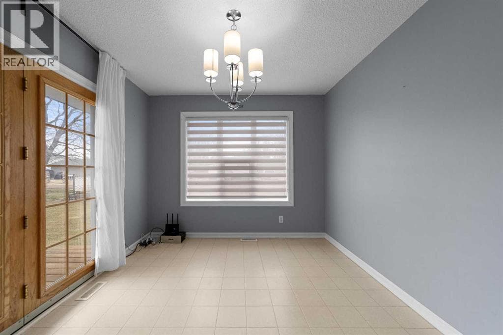 5114 48 Street — photo 5