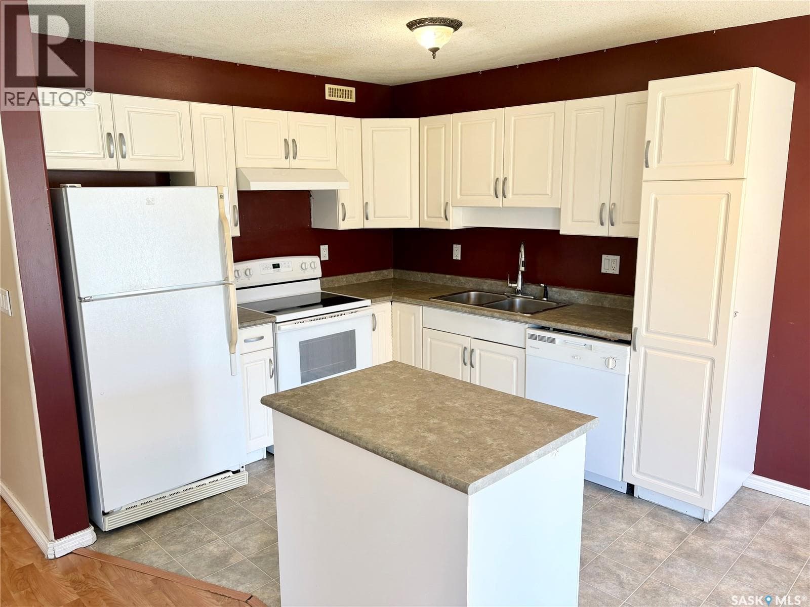 38 103 BANYAN CRESCENT — photo 2