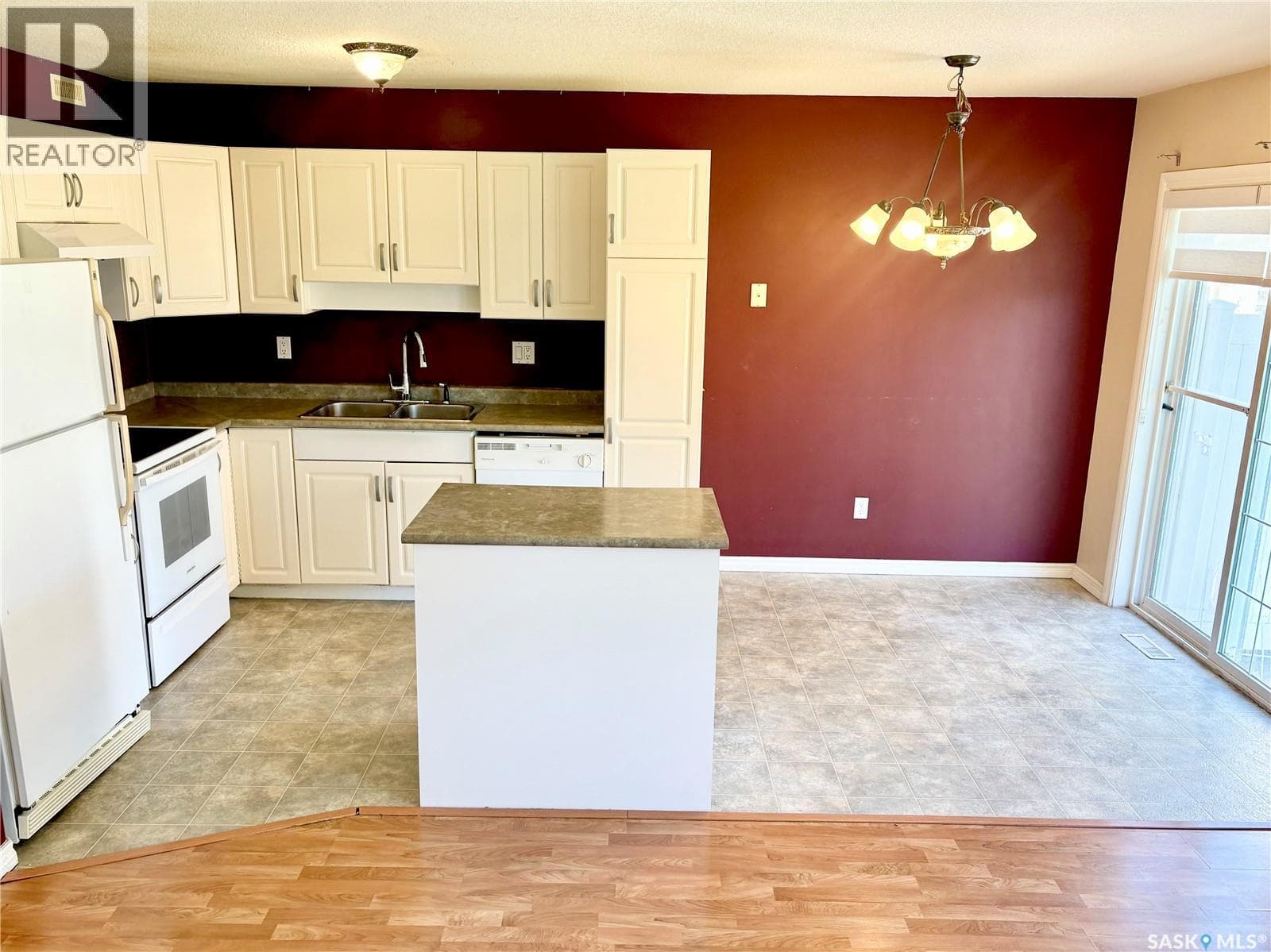 38 103 BANYAN CRESCENT — photo 4