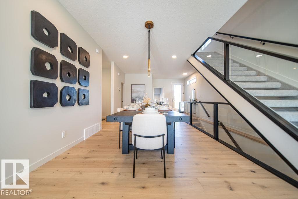 22 Devonshire DR S — photo 3