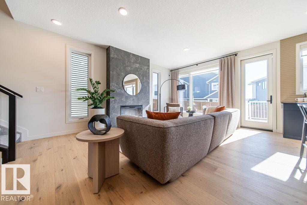 22 Devonshire DR S — photo 5