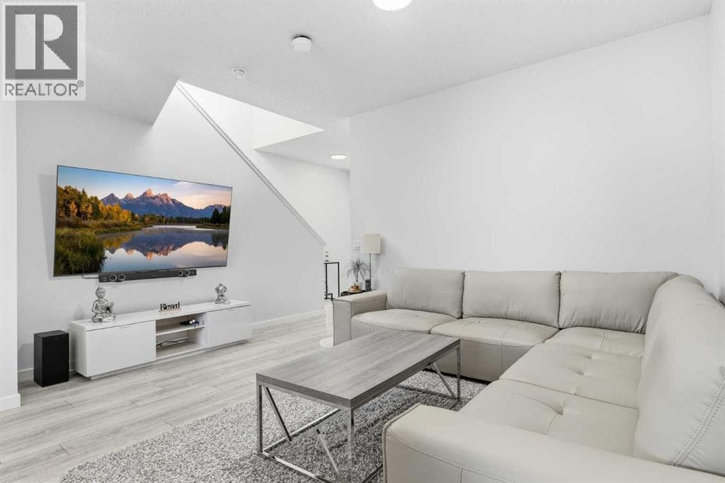44 Amblefield Avenue NW — photo 5