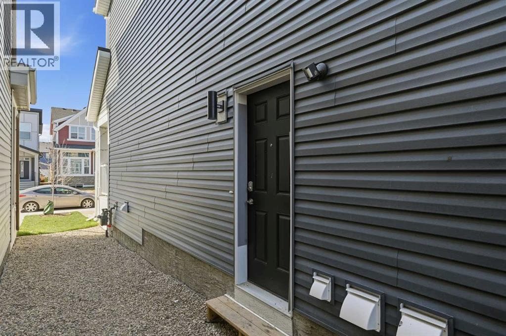 44 Amblefield Avenue NW — photo 3