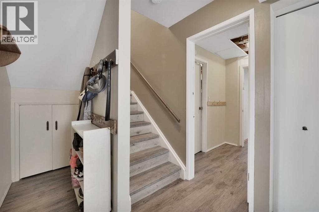 3905 51A Street — photo 4