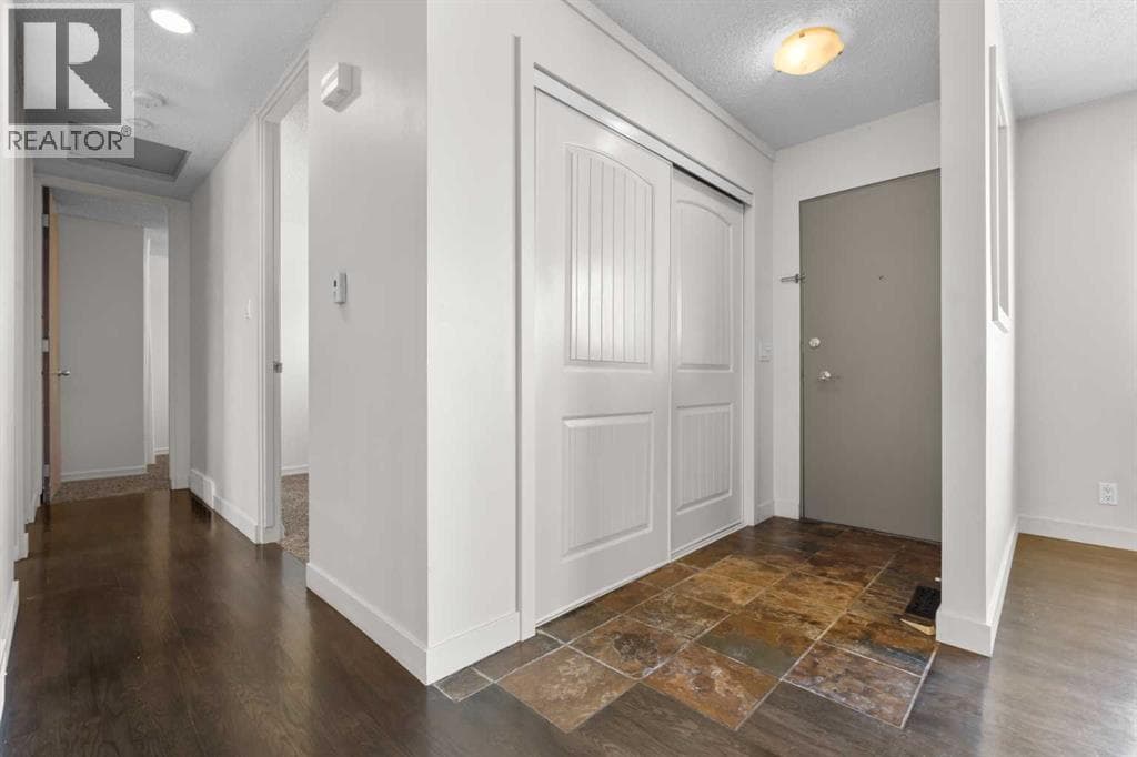 2420 Langriville Drive SW — photo 5