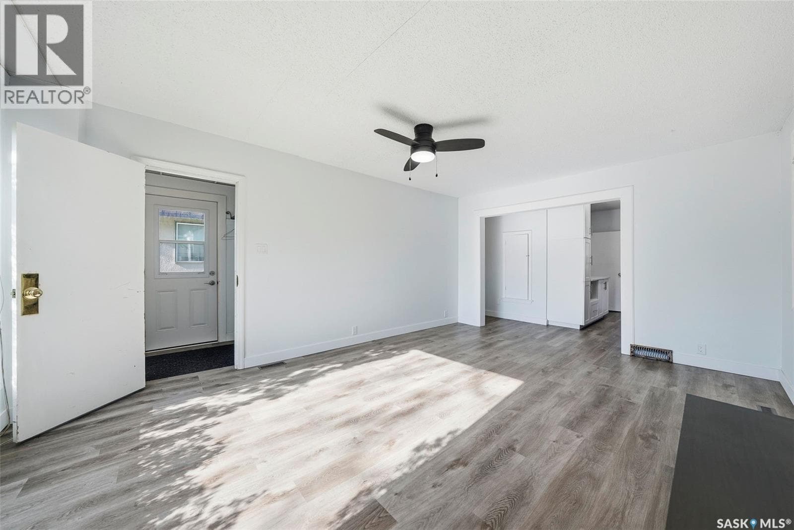 1917 Lorne AVENUE — photo 2