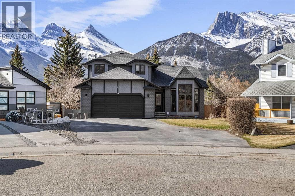 260 Grizzly Crescent