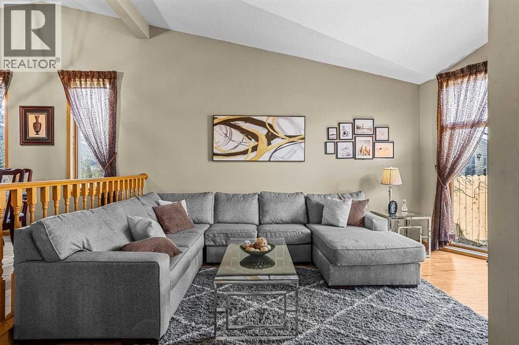 260 Grizzly Crescent — photo 4
