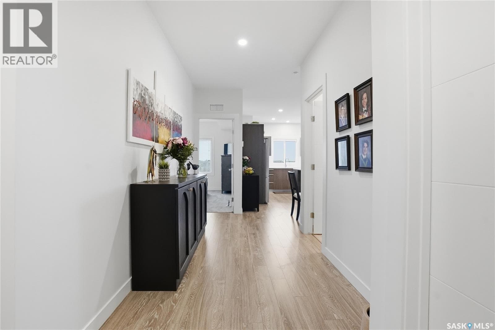 214 142 Pawlychenko LANE — photo 4