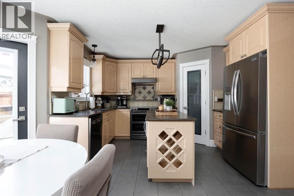 327 Williams Drive — photo 3
