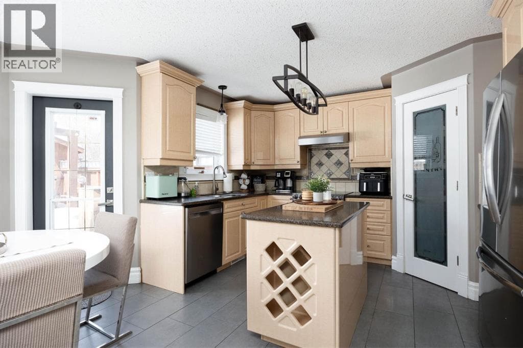 327 Williams Drive — photo 4